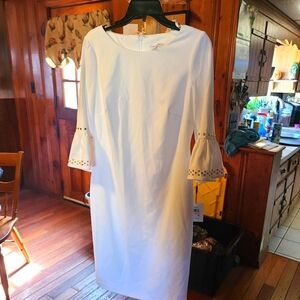 Elegant White Dress with Bell Sleeves 42-2